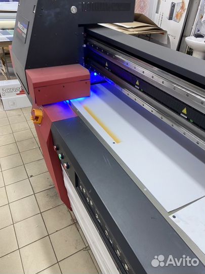 Печать наклеек/табличек/баннеров