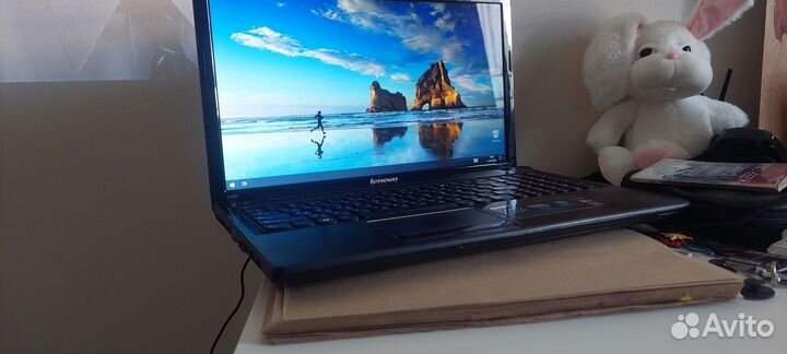 Игровой 8 гиговый ноутбук на i5 и игровой картой