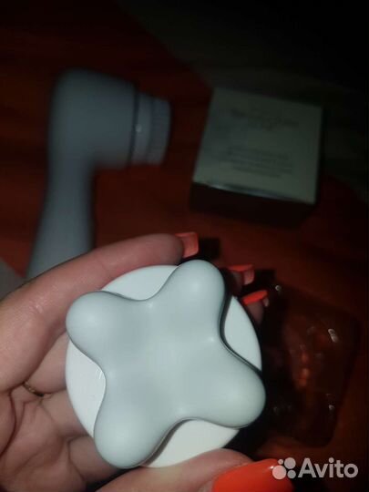 Щетка массажная для умывания Mary Kay