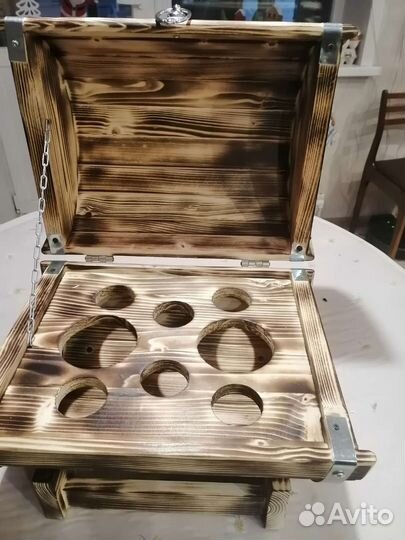 Сундук деревянный