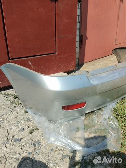 Продается бампер задний на приору