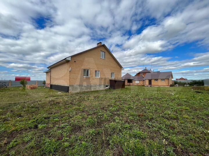 Дом 210 м² на участке 15 сот.