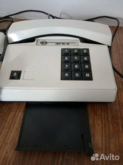 Аппарат телефонный