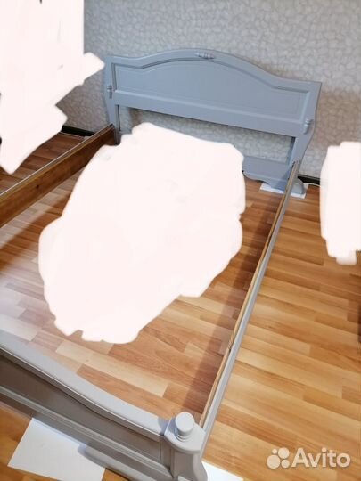 Кровать двухспальная