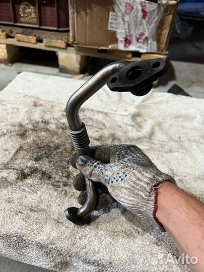 RF7J14260 Трубка картерных газов Mazda (черновик)