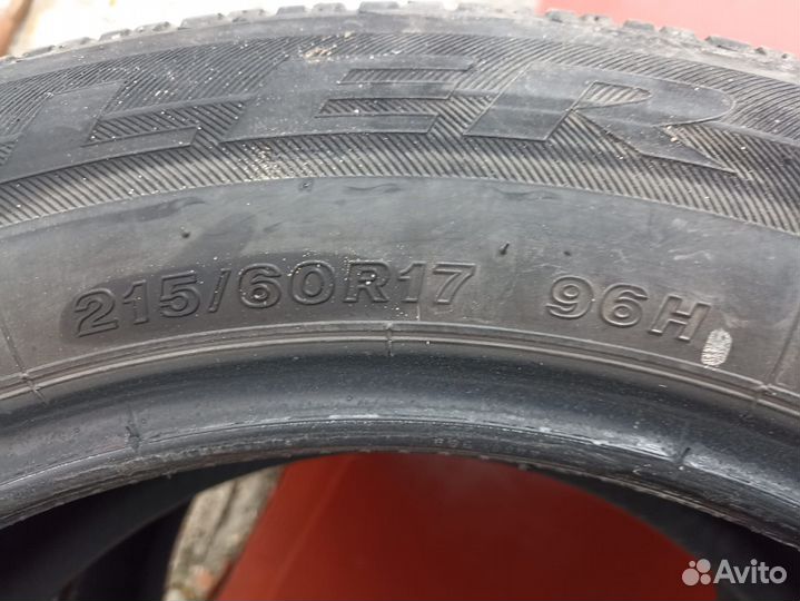 Bridgestone Dueler H/P Sport 215/60 R17