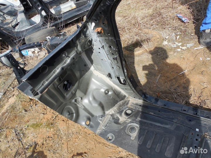 Б/У Б/У Лонжерон передний правый дефект на фото