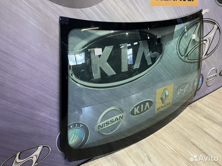 Стекло лобовое Renault duster