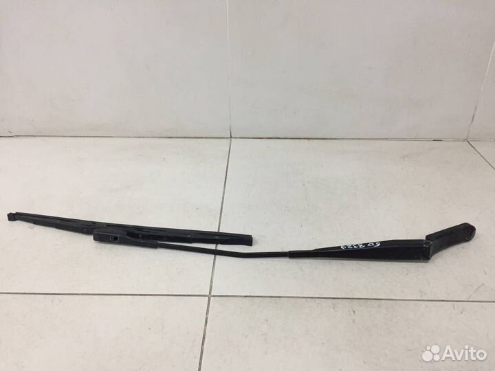 Поводок стеклоочистителя передний правый Volkswage