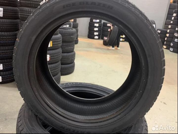 Sailun Ice Blazer Arctic EVO 245/45 R19 102V