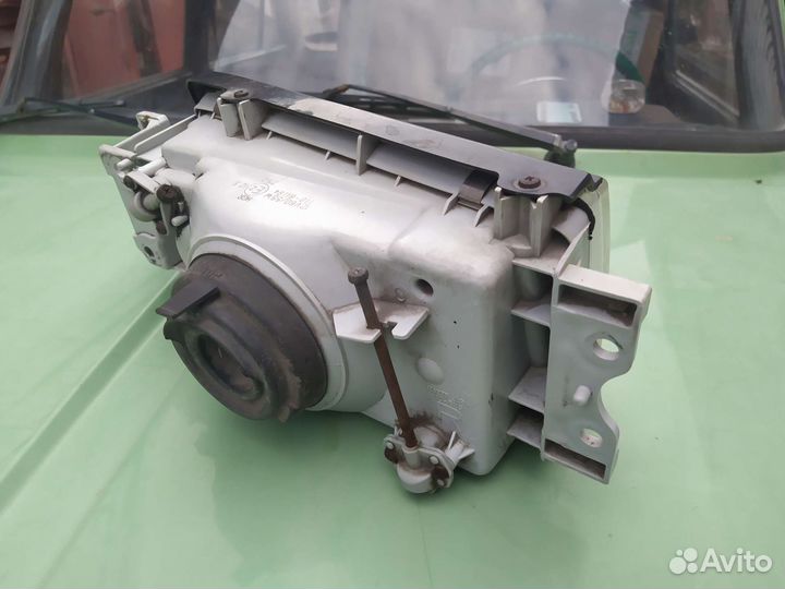 Фара mazda 323 bf правая