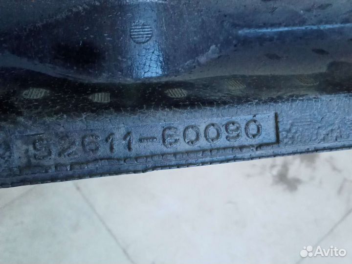 Абсорбер переднего бампера Toyota Land Cruiser 200