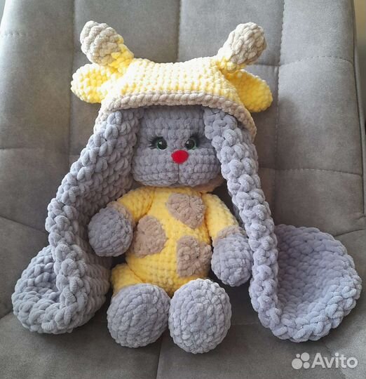 Зайка Буся в костюме жирафика