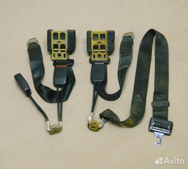 Ремень безопасности задний Audi 100 C3