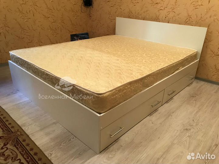 Кровать двуспальная