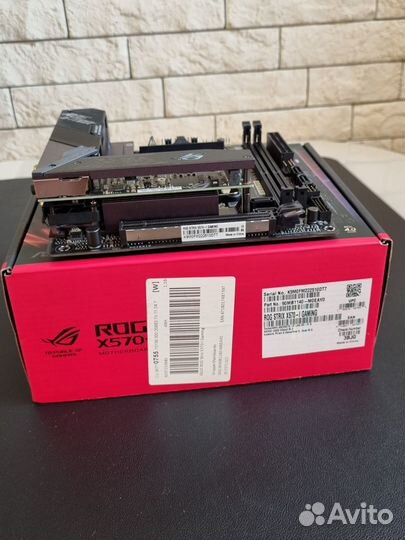 Материнская плата mini-ITX asus ROG strix X570-I