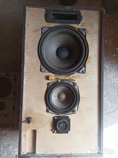 Музыкальная колонка большая