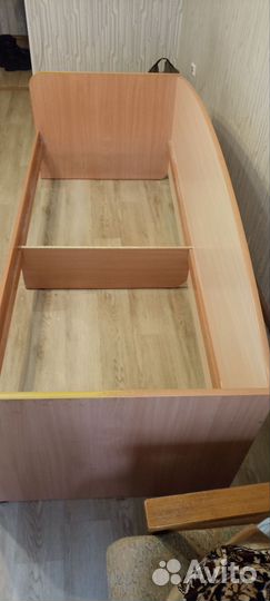 Кровать односпальная с матрасом бу