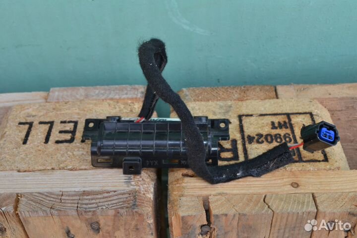 Кнопка открытия багажника Kia Carnival 4 2020-2024