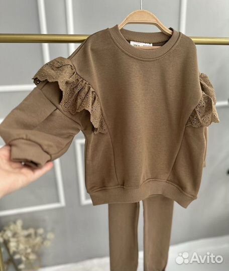 Костюм однотонный с кружевом zara 98 110 см