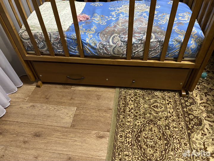 Детская кроватка