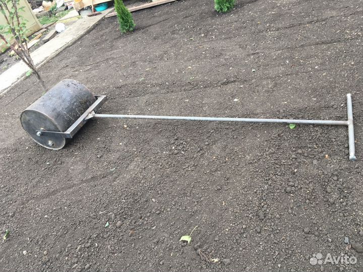 Каток садовый