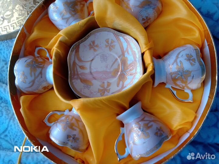 Сервиз из фарфора. Набор