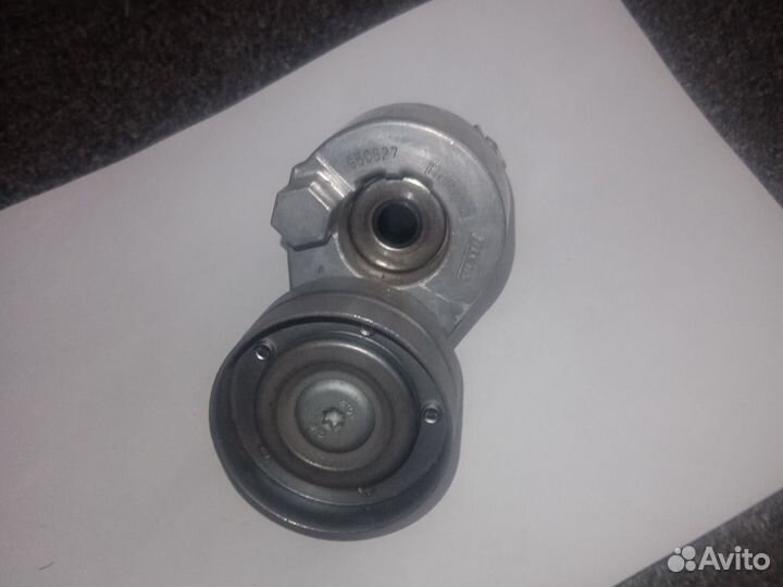 Натяж. ролик на F4R