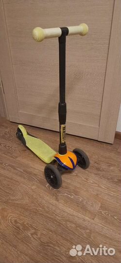 Самокат детский трехколесный