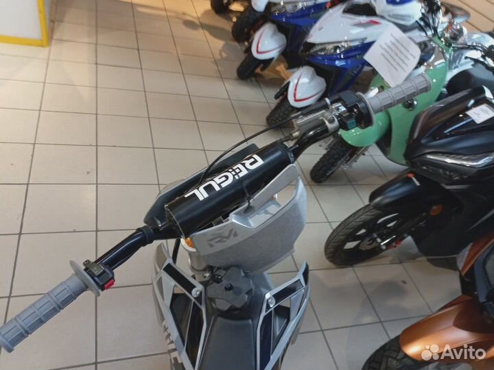 Питбайк Regulmoto Five бело-черный