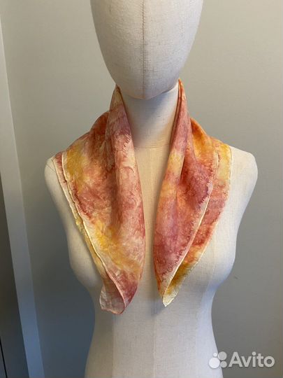 Платок шелковый женский