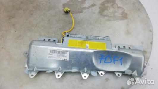 Подушка безопасности пассажира audi A8 D3 (70F01IU