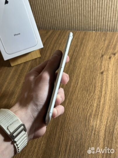 iPhone 8 Plus, 64 ГБ