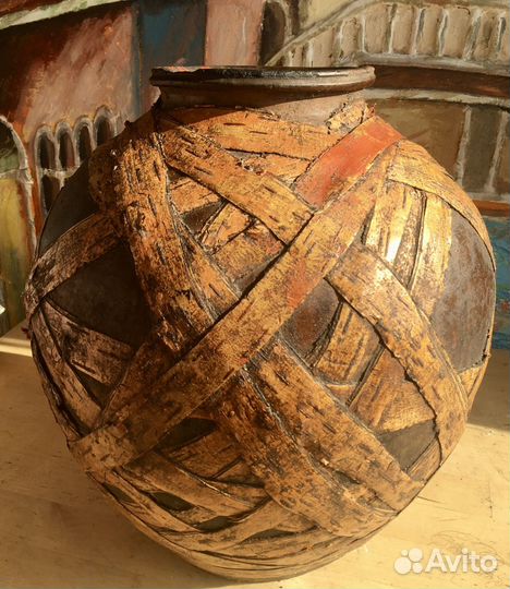 Глиняная ваза корчага в оплетке