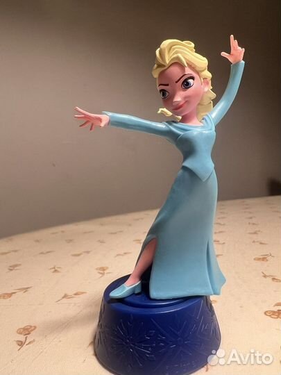 Интерактивная фигурка Эльза для Алисы