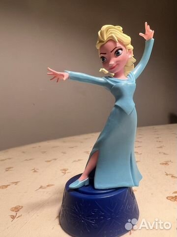 Интерактивная фигурка Эльза для Алисы