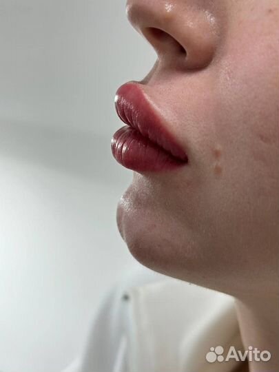 Перманентный макияж бровей губ и век татуаж