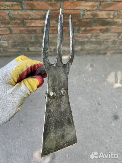 Кованная мотыга