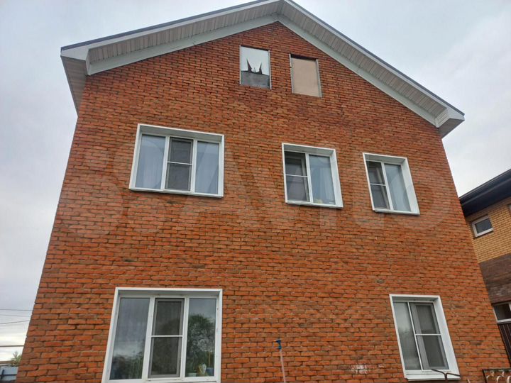 Дом 204 м² на участке 11,8 сот.