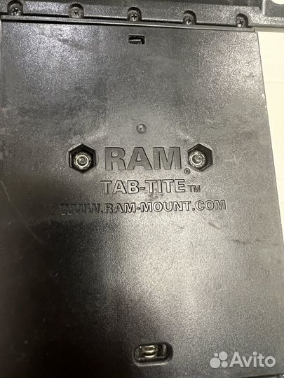 Универсальный держатель для планшета RAM