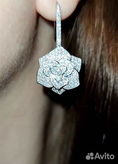Серьги цветы серебро 925 пробы с муассанитами