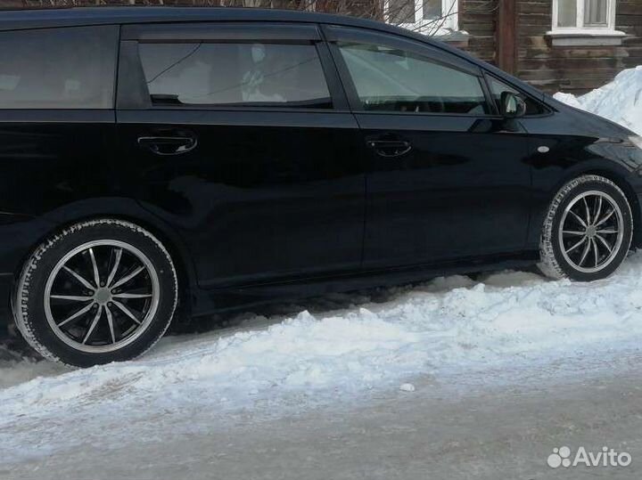 Bridgestone Blizzak Revo GZ 215/50 R17