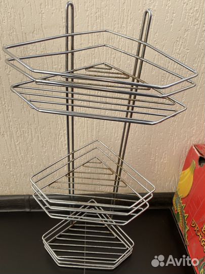 Угловая полка для ванной