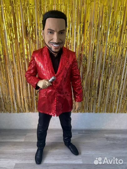 Аниматор Пирожков, Аллегрова, звёзды шоу, Ревва