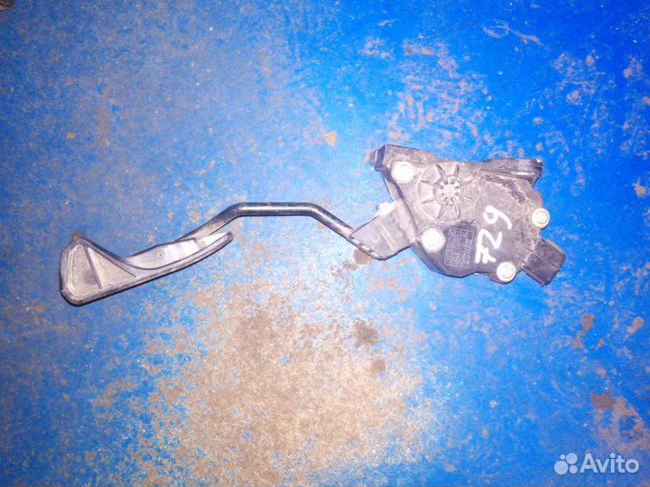 Педаль газа Toyota Prius ZVW30 2zrfxe 2012