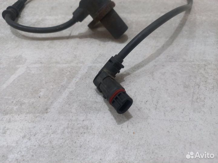 Датчик abs передний левый Mercedes E320 W210