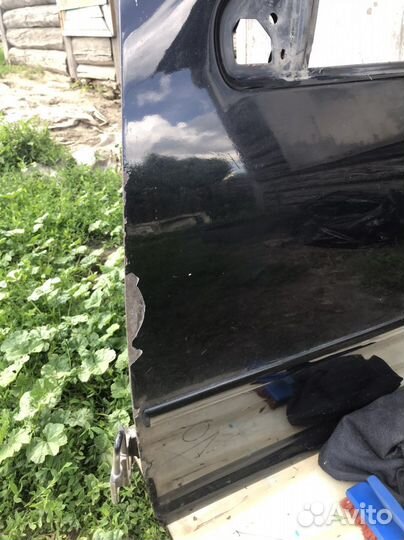 Дверь передняя левая golf 4