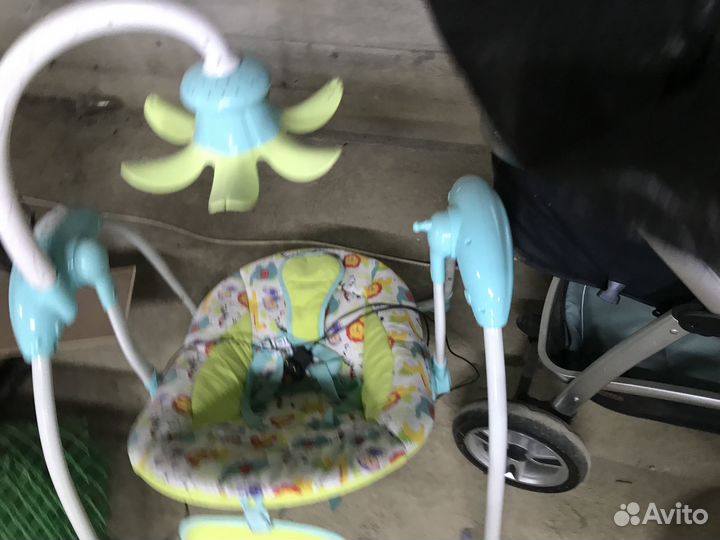 Детские вещи,ходунки,коляски,ванночки,игрушки