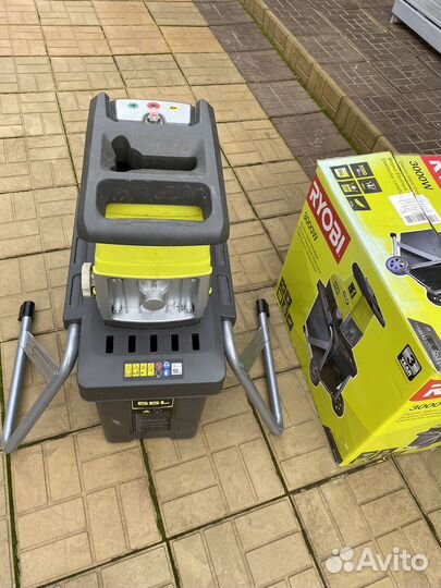 Садовый измельчитель Ryobi RSH3045U