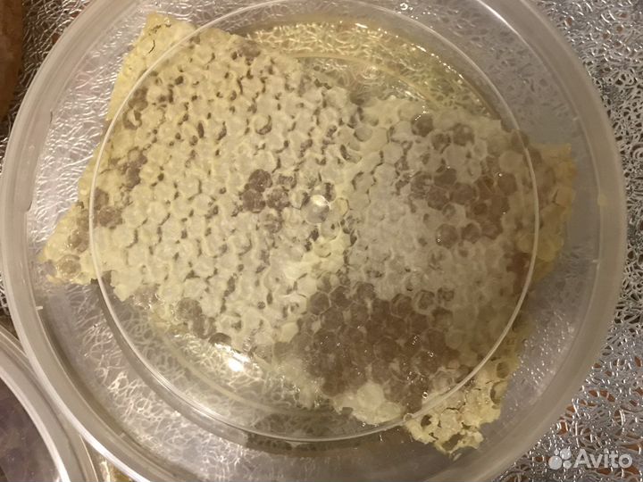 Свежий мед и соты 2023года